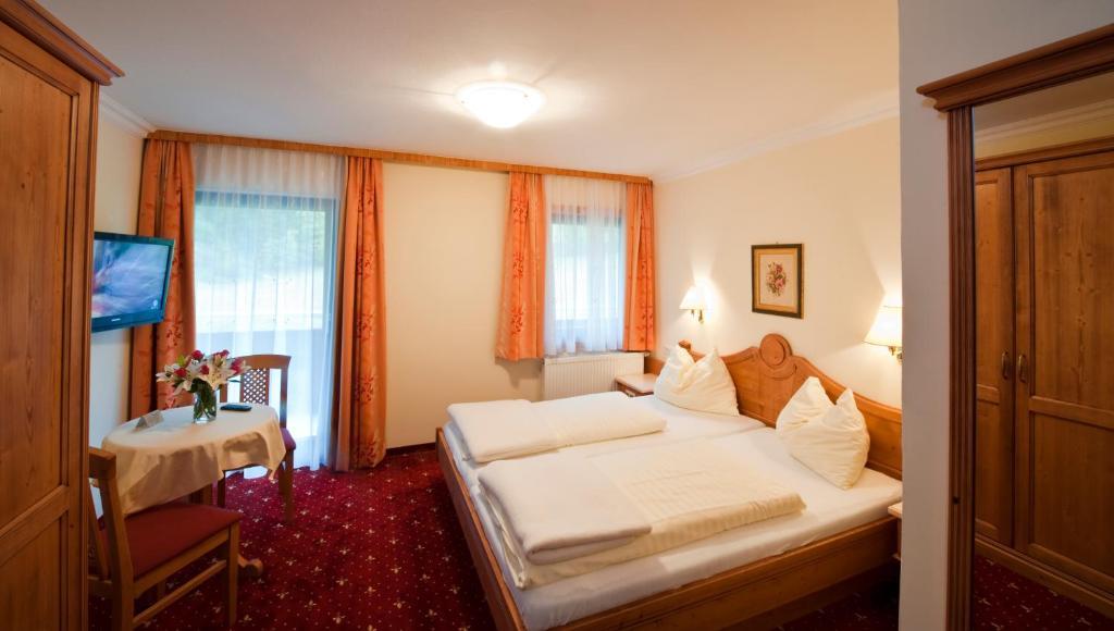 Hotel Hammerwirt - Forellenhof Untertauern Pokoj fotografie